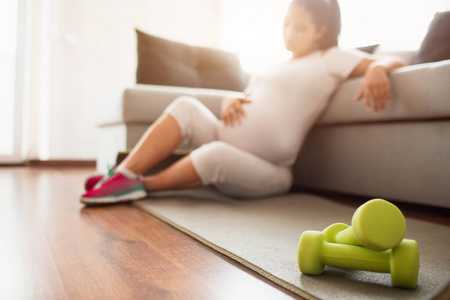 代怀有什么风险&代生男孩好吗,血hcg检查作用，绒毛膜促性腺激素越来越低说明什么？